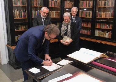 Együttműködési megállapodást írt alá az EME és a Központi Egyetemi Könyvtár