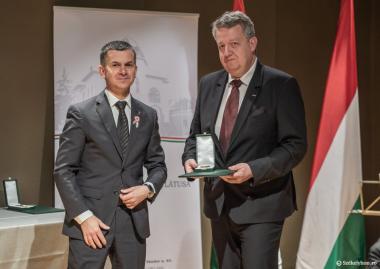 Magyar Arany Érdemkeresztje kitüntetésben részesült Orbán-Kis Károly orvos, az EME tagja