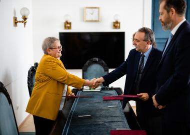 Együttműködési megállapodást írt alá az Erdélyi Múzeum-Egyesület és a Budapesti Műszaki és Gazdaságtudományi Egyetem